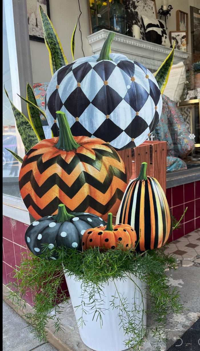 Harlequin Stacked Pumpkin Topiary Metal Stake