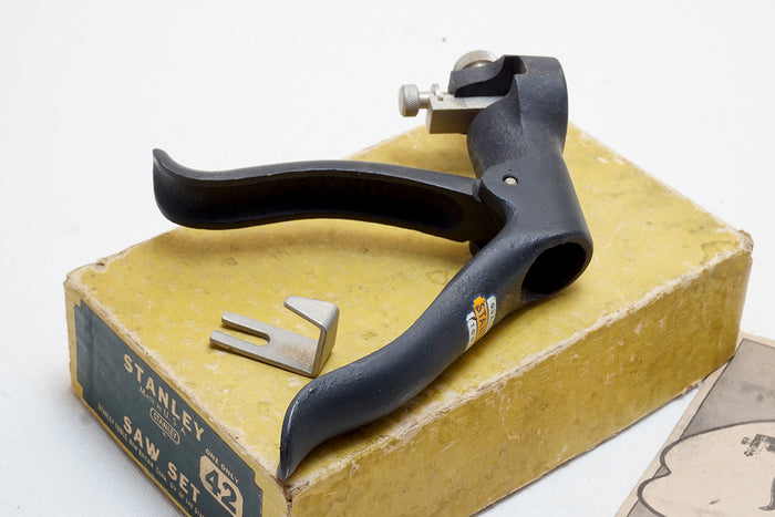 LIKE NEW IN BOX STANLEY PISTOL GRIP NO. 42X SAW SET