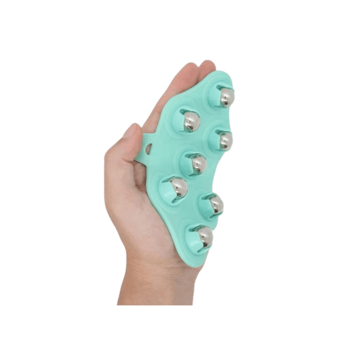 Image hand holding the queen of the thrones fascia roller