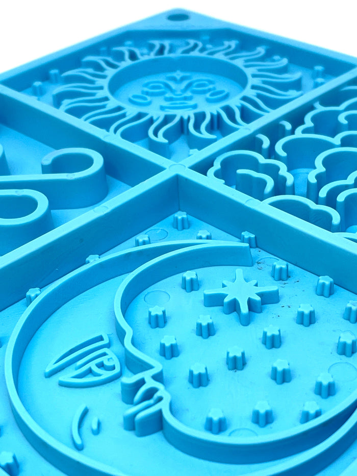 Sky Four Panel Lick Mat