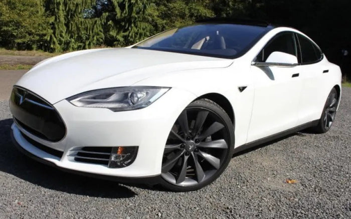 Tesla PBCW Catalina White Basecoat With Reducer Gallon (Basecoat Only)