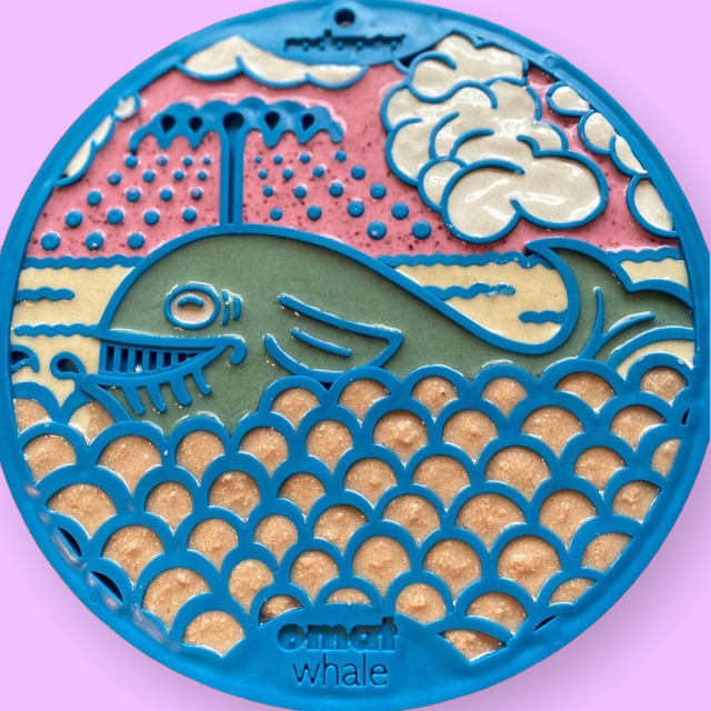 Whale-Pattern Licking Mat with Suction Cups